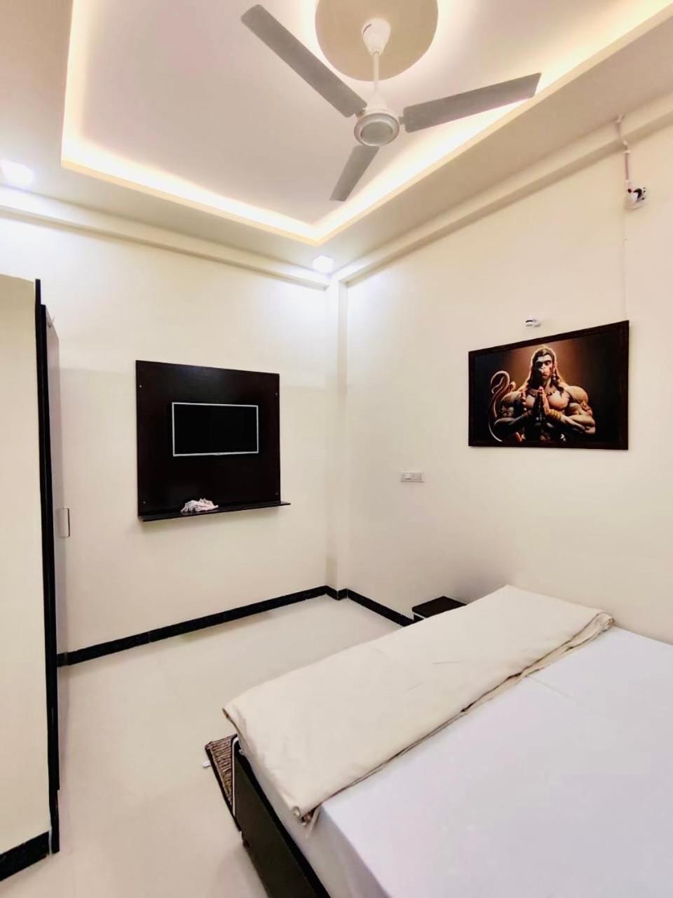Ap Suite - By Ap Villa'S And Resort'S ウッジャイン エクステリア 写真